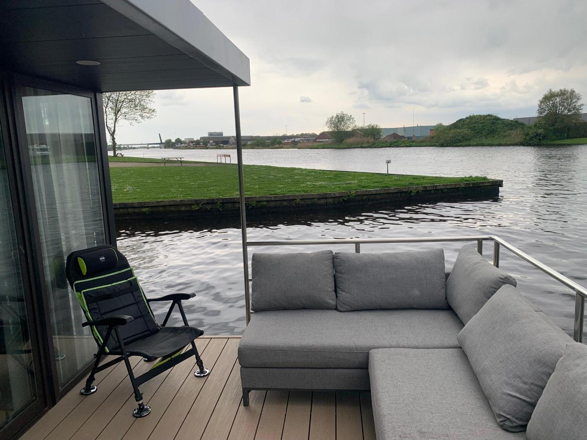 Houseboot Solcamastraat 24 C *